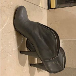 Vince Camuto grey booties size 7.5